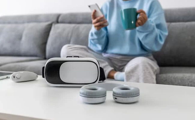 استفاده از گجت&zwnj;های هوشمند هنگام کار با گوشی در خانه